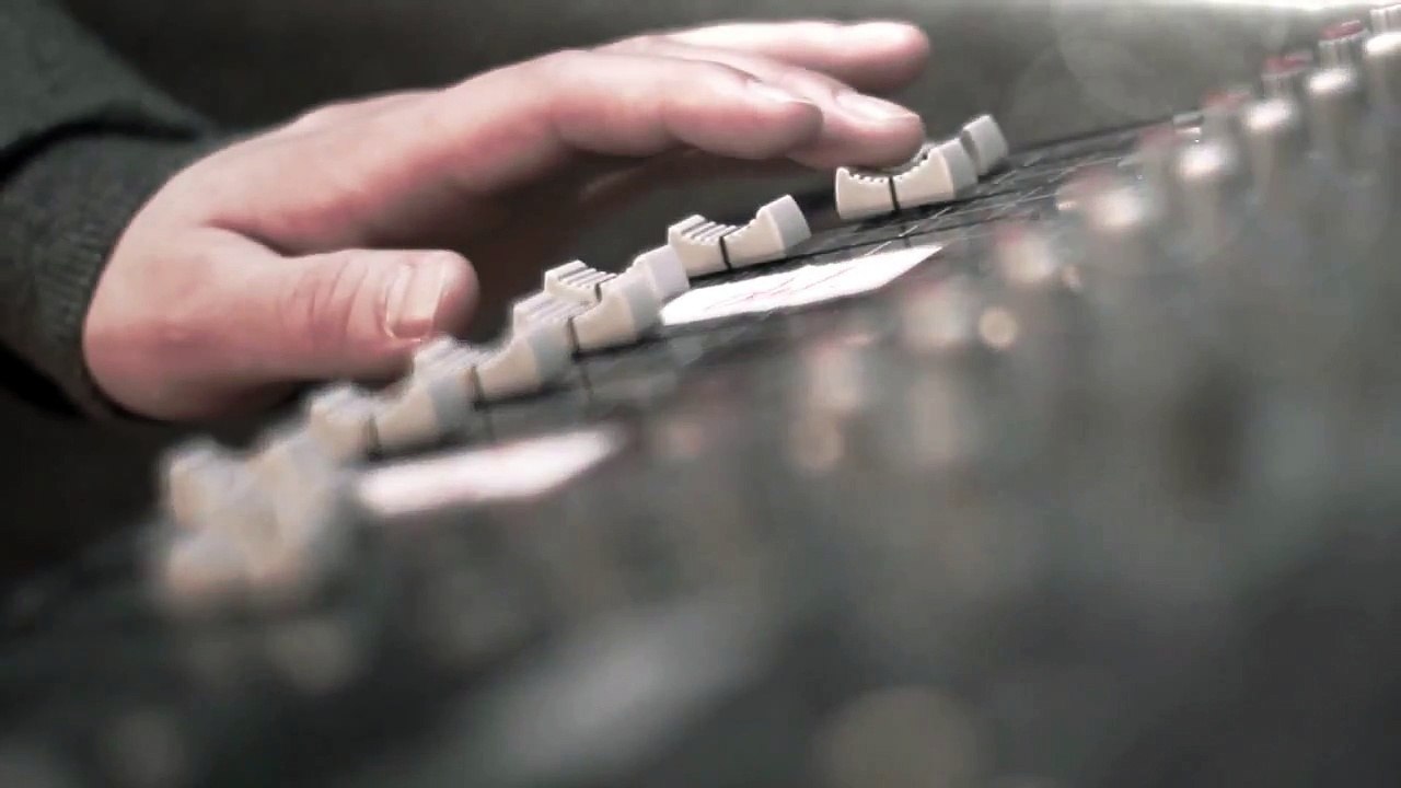 Jennifer Rostock - 3 Millionen Schatten (im Probekeller)