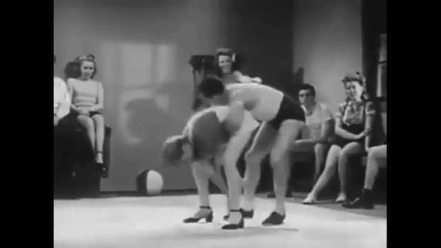 Cours d'auto-défense et Jiu-Jitsu pour femmes en 1947