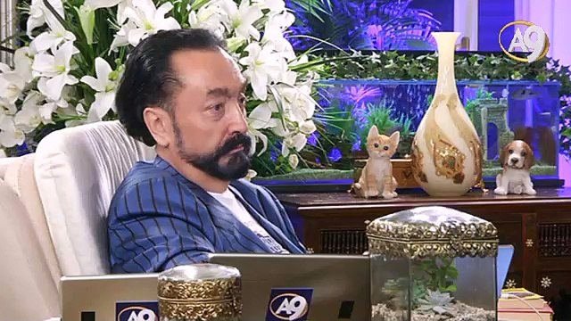 Devletin kilit noktalarında homoseksüelliği savunan İngiliz derin devleti ile bağlantılı olanları barındırmamak önemli