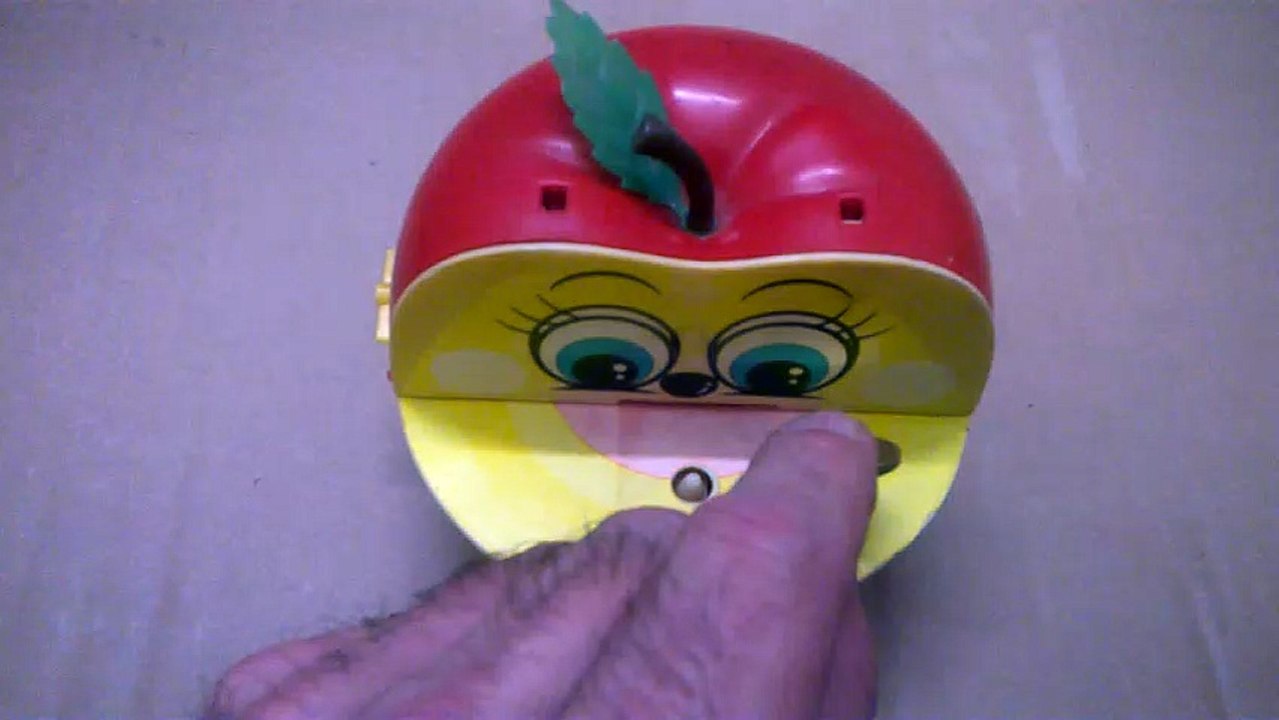 Mechanische Spardose Apfel mit Wurm