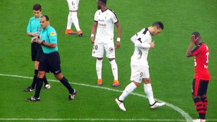 30/10/16 : SRFC-FCM : coup d'envoi arbitre