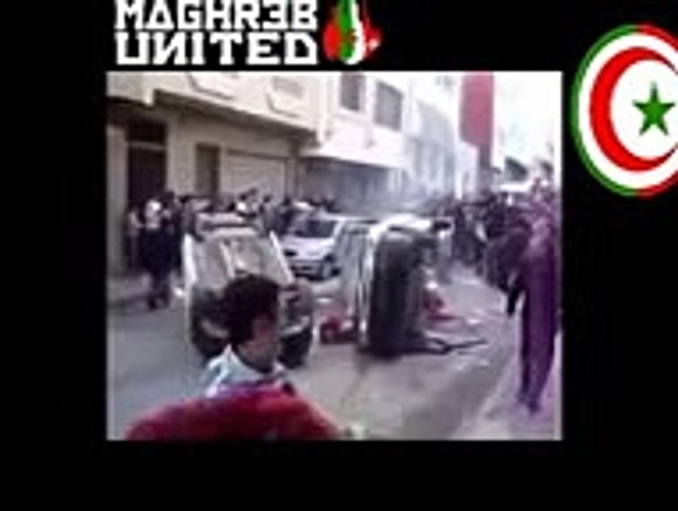 عاجل - نايضة في الريف تكسير وحرق سيارات المخزن بسبب وفاة -بائع السمك- في الحسيمة -محسن فكري- - YouTube