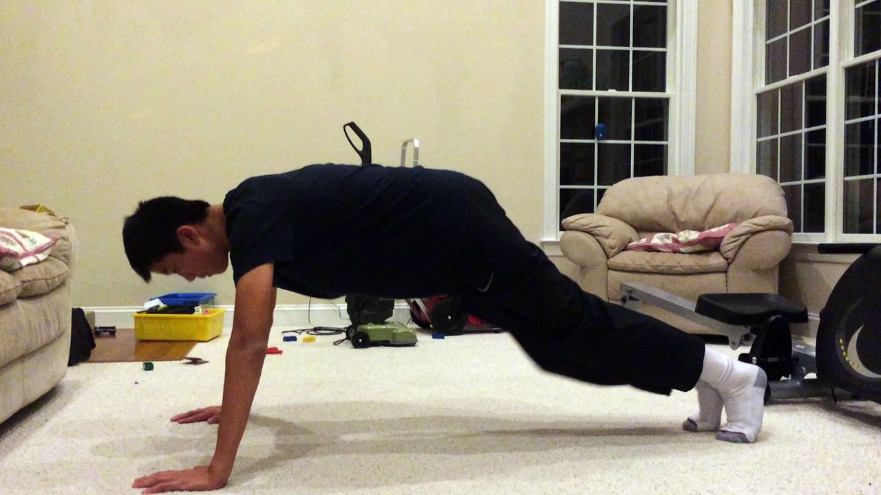 ERIC  DOES PUSHUPS
