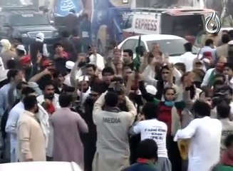 PTI Workers VS police at Sawabi Interchange ,PTI Lockdown