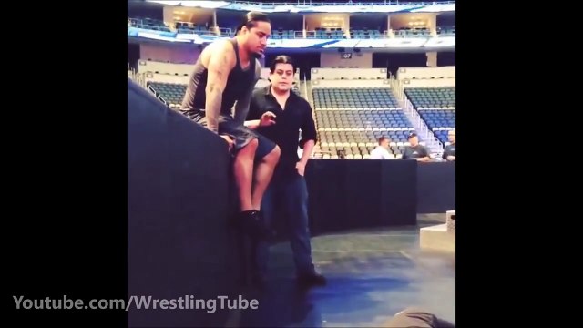 DarkShow: Paige and WWE Divas Backstages Funny