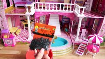 BARBIE MANSION HAUNTED HOUSE DECORATIONS AND HALLOWEEN PARTY FOR THE GIRLS