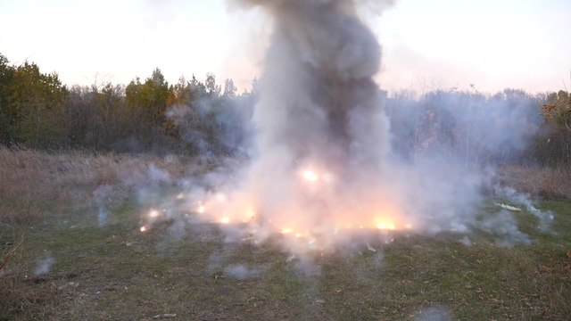 Explosion de 10000 feux d'artifices !!