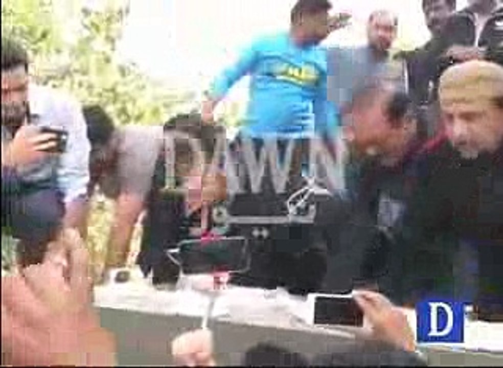 Imran Khan push ups