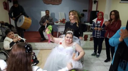 Engelli Nildem'in Gelinlik Giyme Hayali Gerçekleşti
