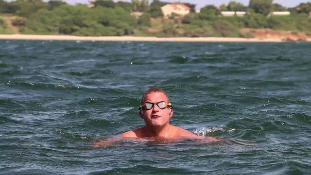 Un Britannique s'apprête à traverser l'Atlantique à la nage