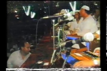 Download Video: Vehra Mera Data De - Dukh Rajj Rajj & Rang - Ustad Nusrat Fateh Ali Khan Qawwal