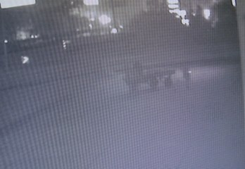 At arabalı hırsızlar güvenlik kameralarına yakalandı