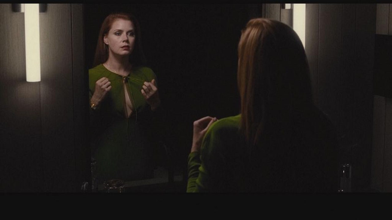 Tom Ford turns Amy Adams into a "Nocturnal Animal"