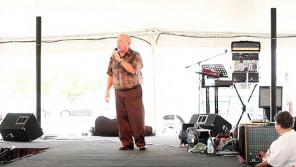 Danny McCorkle sings 'The Wonder Of You' Elvis Week 2016