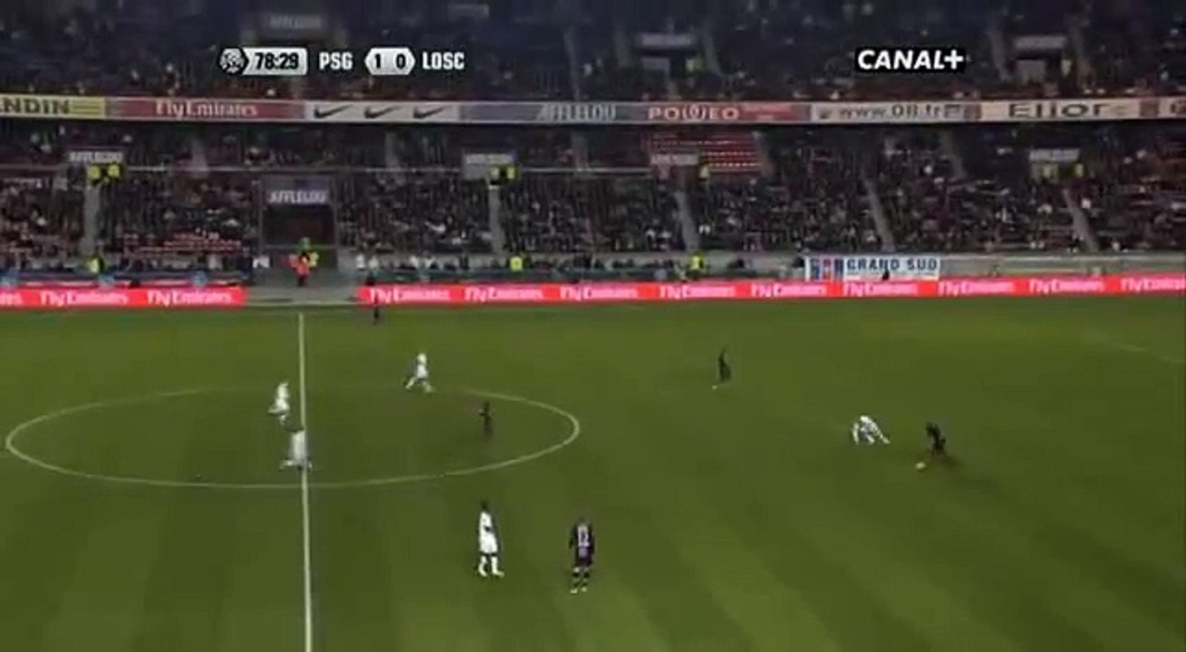Quand ta copine vient au parc pour te voir jouer...