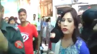 Female Anchor slapped by Sindh Policeman full video