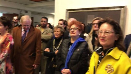 Ekspozitë në Paris - Top Channel Albania - News - Lajme