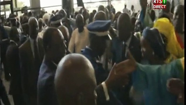 Cheikh Guèye Pourquoi Khalifa Sall est présent à la l'installation d'Ousmane Tanor Dieng à la tête du Hcct