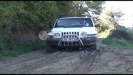 Ora News - Ullinj plot por ku ta çojnë? Ankohen fermerët e Beratit