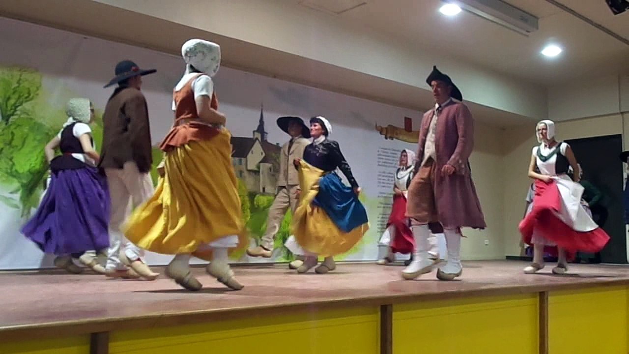 Les Galvachers du Morvan - Bourrée à Neuf