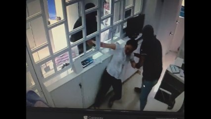 Difunden vídeo que muestra brutal asalto a una mujer en México