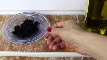 TRATAMENTO PARA ESTRIAS COM BORRA DE CAFÉ! Dica super fácil.