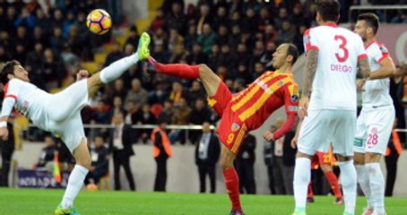 Umut Bulut, 9 Hafta Sonra Kaleye İsabetli Bir Şut Attı, Şeytanın Bacağını Kırdı