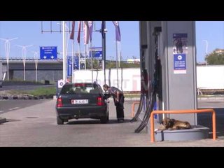 Report TV - Me çorape në kokë grabisin karburantin, roja ikën me vrap