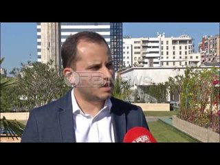 Ora News – Shtëpitë me qerpiç drejt shembjes