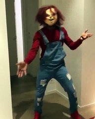 Patrice Evra se déguise en Chucky et danse pour Halloween