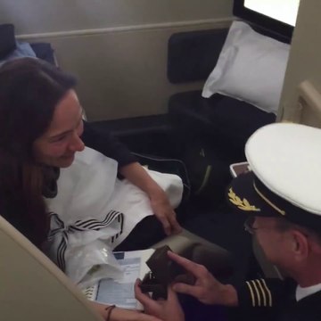 Demande en mariage d'un pilote avion en plein vol !