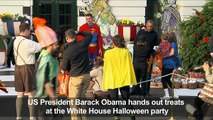 Obama hands out treats at White House Halloween party