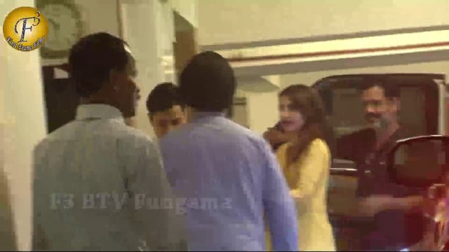 SOHA ALI KHAN & KUNAL KHEMU CELEBRATE DEEWALI AT SAIF KAREENA HOUSE