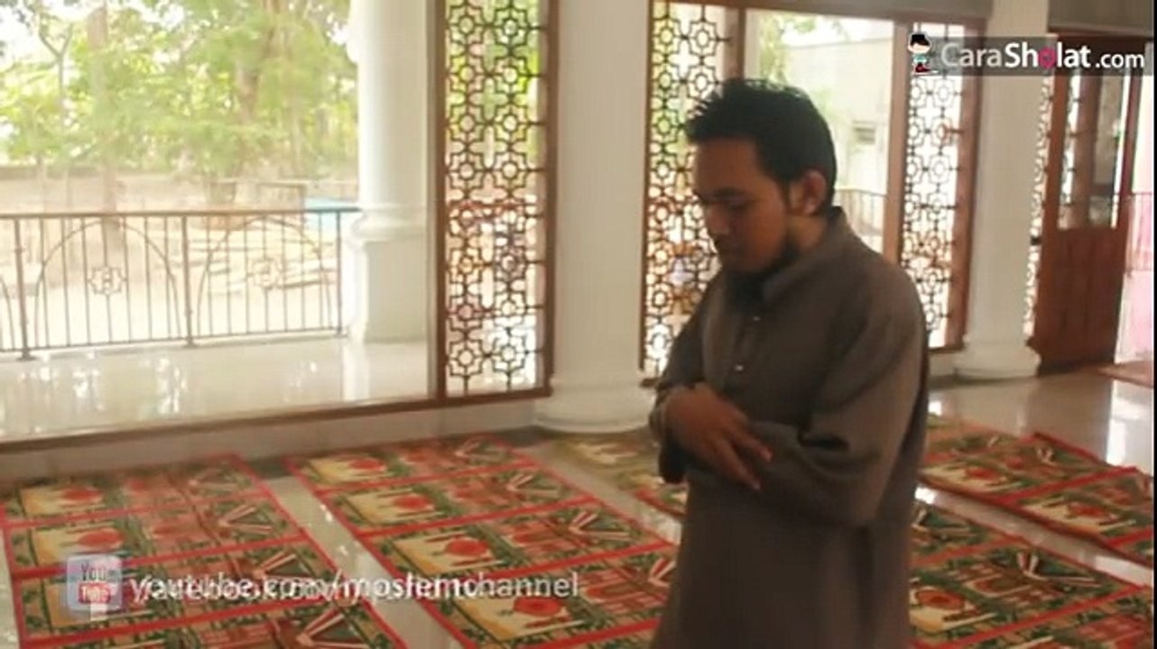 6. Membaca Ta'awudz dan Basmalah