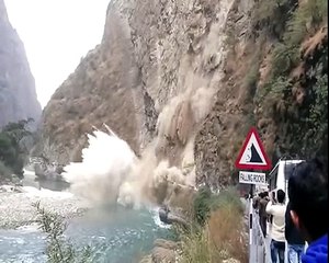 MANALI CHANDIGARH HIGHWAY HEAVY LANDSLIDE