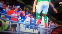 Un footballeur chilien monte dans les tribunes pour frapper un supporter et se fait arrêter par la police