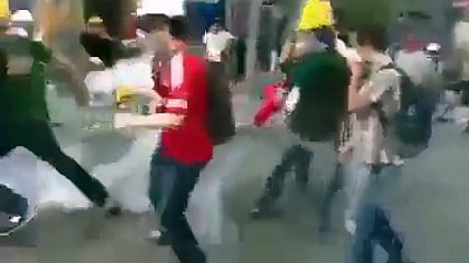 ی ٹی ائی کے لیے ضرور دیکھو،انسو گیس سے بچنے کا اسان طریقہ...!!