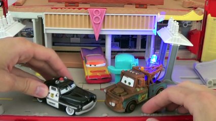 Video herunterladen: Screaming Banshee and Ghostlight Disney Pixar Cars Prank Lightning McQueen Pranks Mater