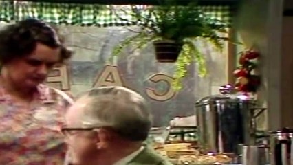 Last of the Summer Wine S08E05 The Woollen Mills of Your Mind