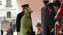 Queen welcomes Colombian president for state visit