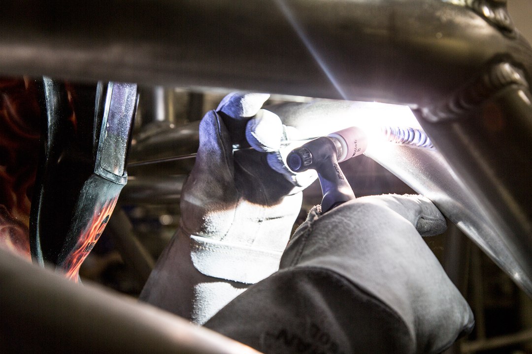 Boating Blueprint: Everglades Boats - The Metal Shop