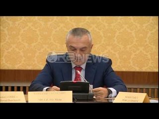 Ora News - Meta: Demokracisë shqiptare i duhen institucione të forta, jo individë