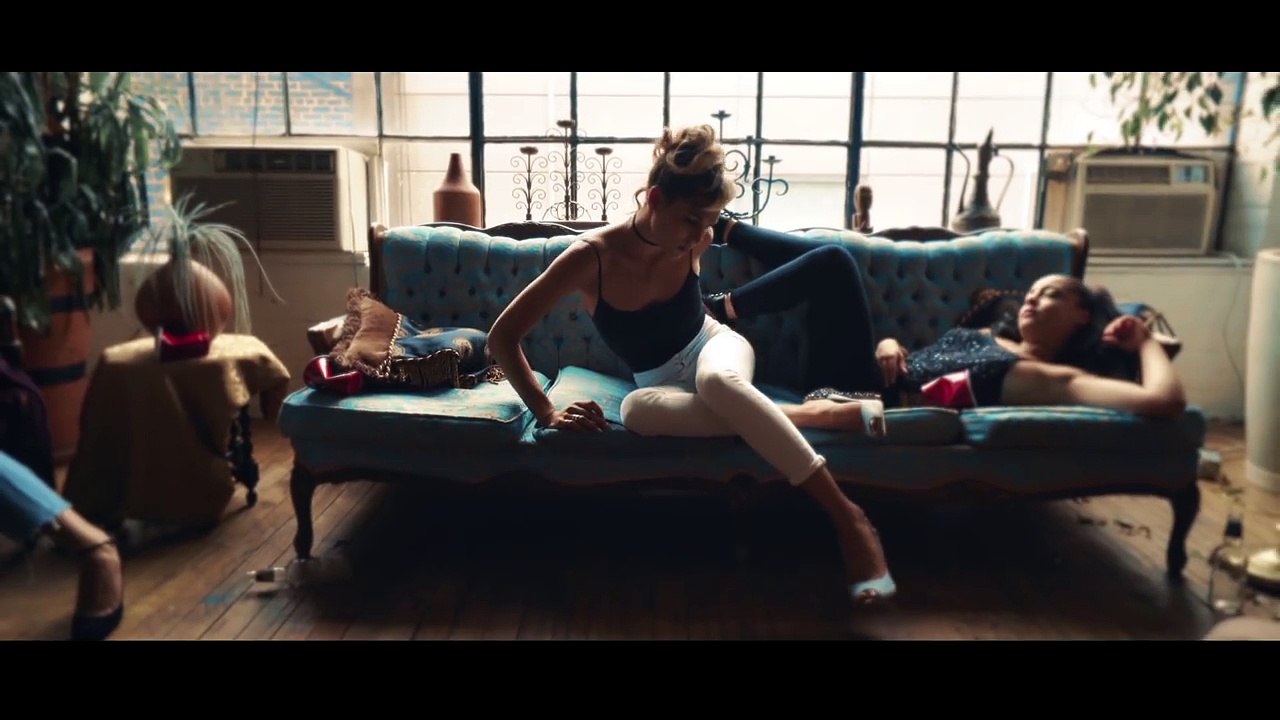 VITA CHAMBERS "WANT YOU" featuring DEFIBRILLATOR