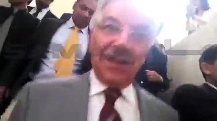 Leaked Video of Naeem Bukhari and Khawaja Asif in Supreme Court