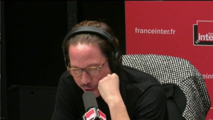 "Je viens dealer de l'identité happy" : Juppé (aka Reda Kateb) sur la dalle d'Argenteuil pour #AnnuleTout