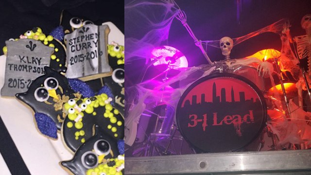 LeBron James Makes Graves For Steph Curry & Klay Thompson