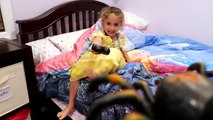 Giant Spider Attacks Girl Sleeping - MaddaKenz Kids Toy Review Channel Play Show Vlog-wgWdeTGhwrA
