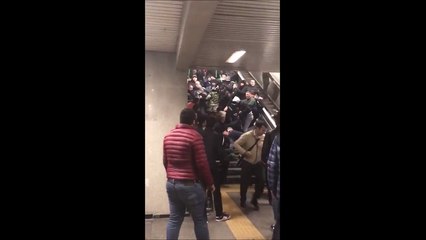 Fight- Napoli ultras vs. Turks in metro - Istanbul 01.11.2016