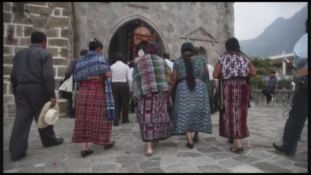 Guatemala le rinde homenaje a sus muertos en el Día de Todos los Santos