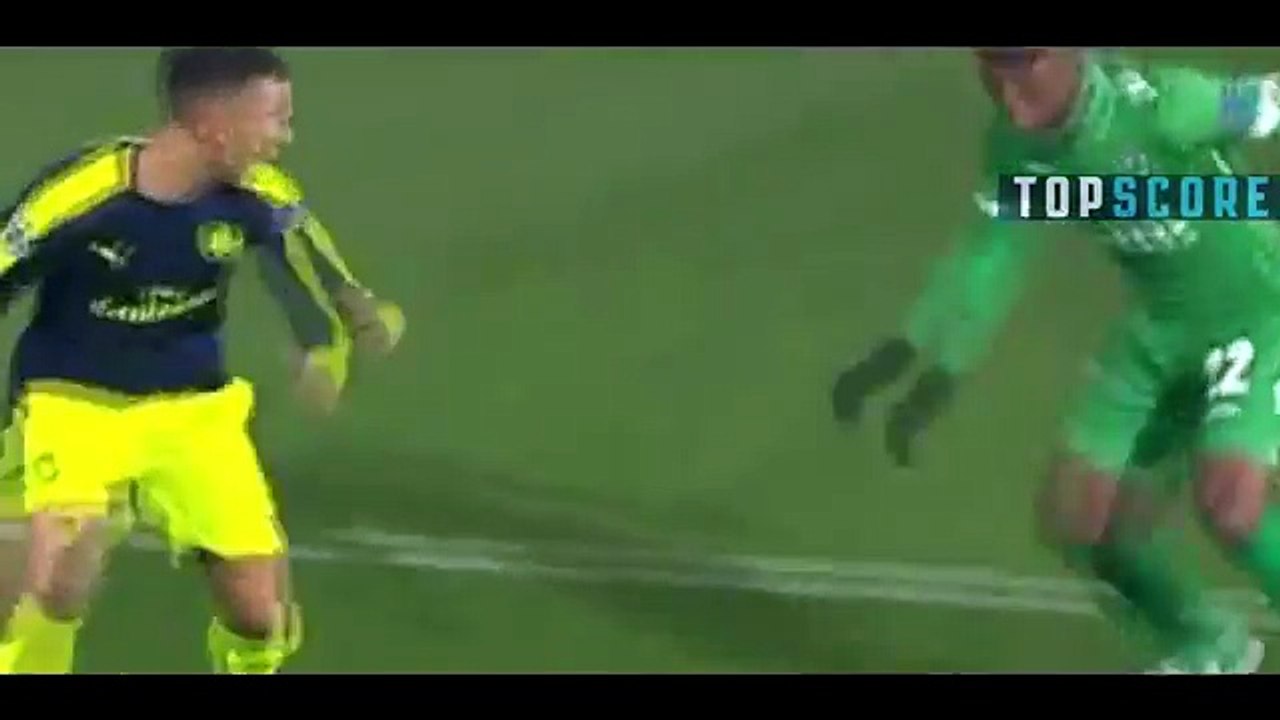 Ludogorets vs Arsenal 2-0 Claudiu Keseru Goal (1_11_2016)